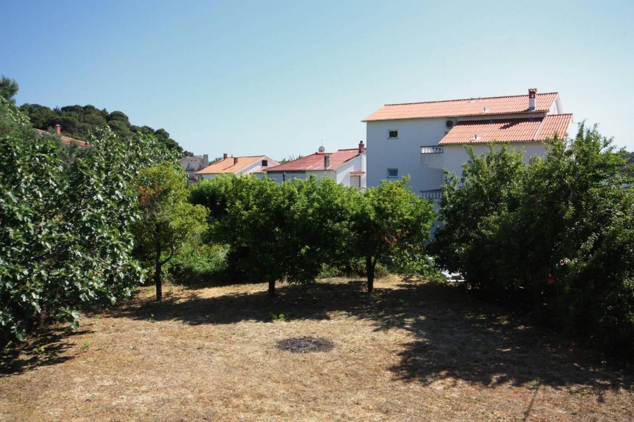 Apartments And Rooms By The Sea Palit, Rab - 5044 Ngoại thất bức ảnh