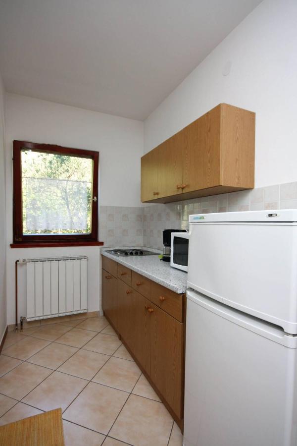 Apartments And Rooms By The Sea Palit, Rab - 5044 Ngoại thất bức ảnh