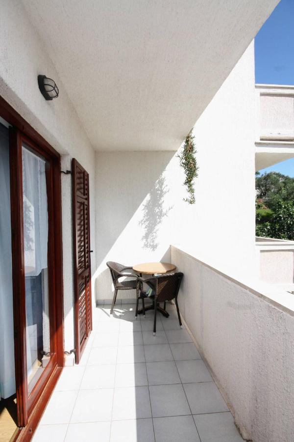 Apartments And Rooms By The Sea Palit, Rab - 5044 Ngoại thất bức ảnh