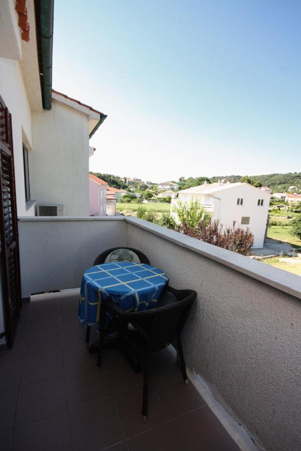 Apartments And Rooms By The Sea Palit, Rab - 5044 Ngoại thất bức ảnh